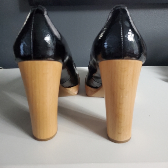 Micheal Kors shoes - Picture 4 of 7